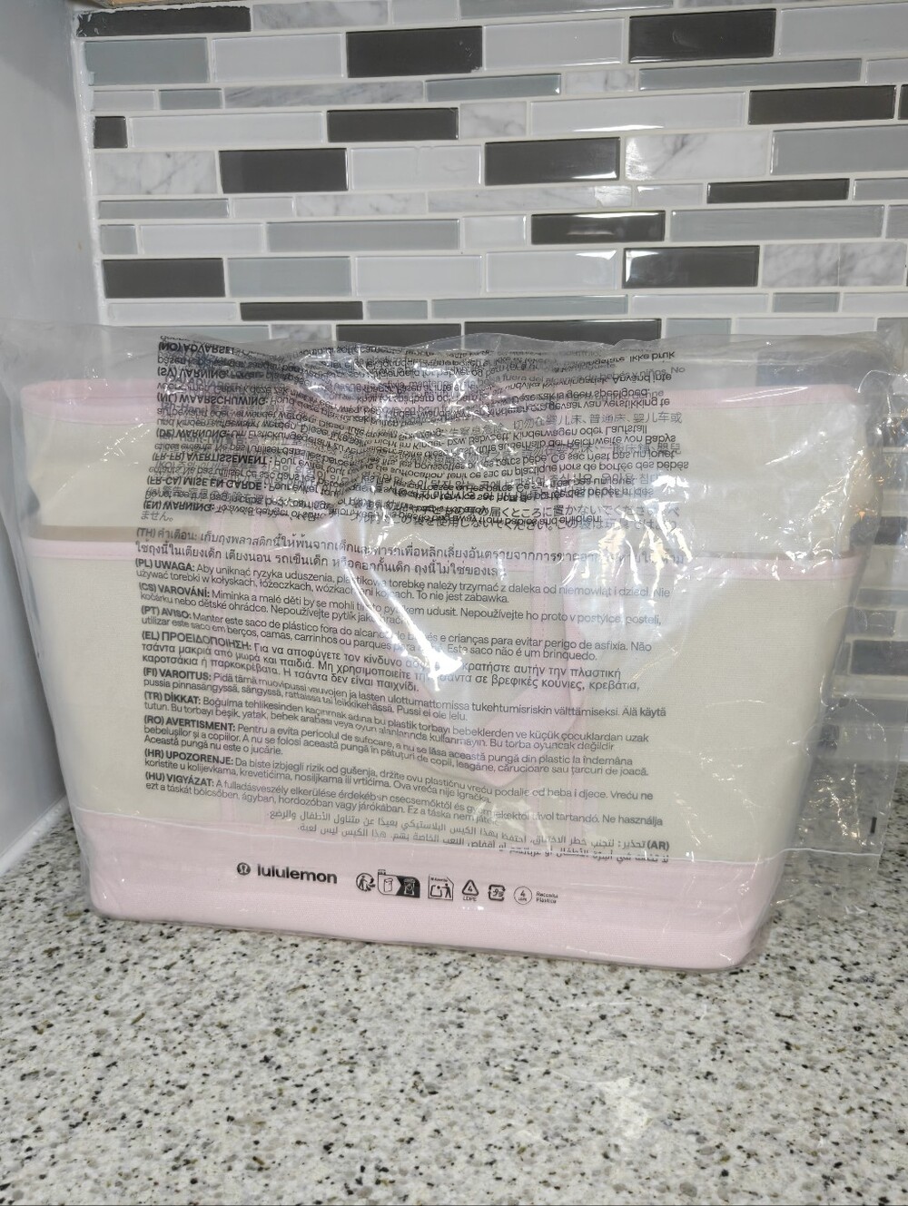 Lululemon Daily Multi-Pocket Zip-Top Tote Bag 18L (Natural/Pink Pearl) - Picture 6 of 12